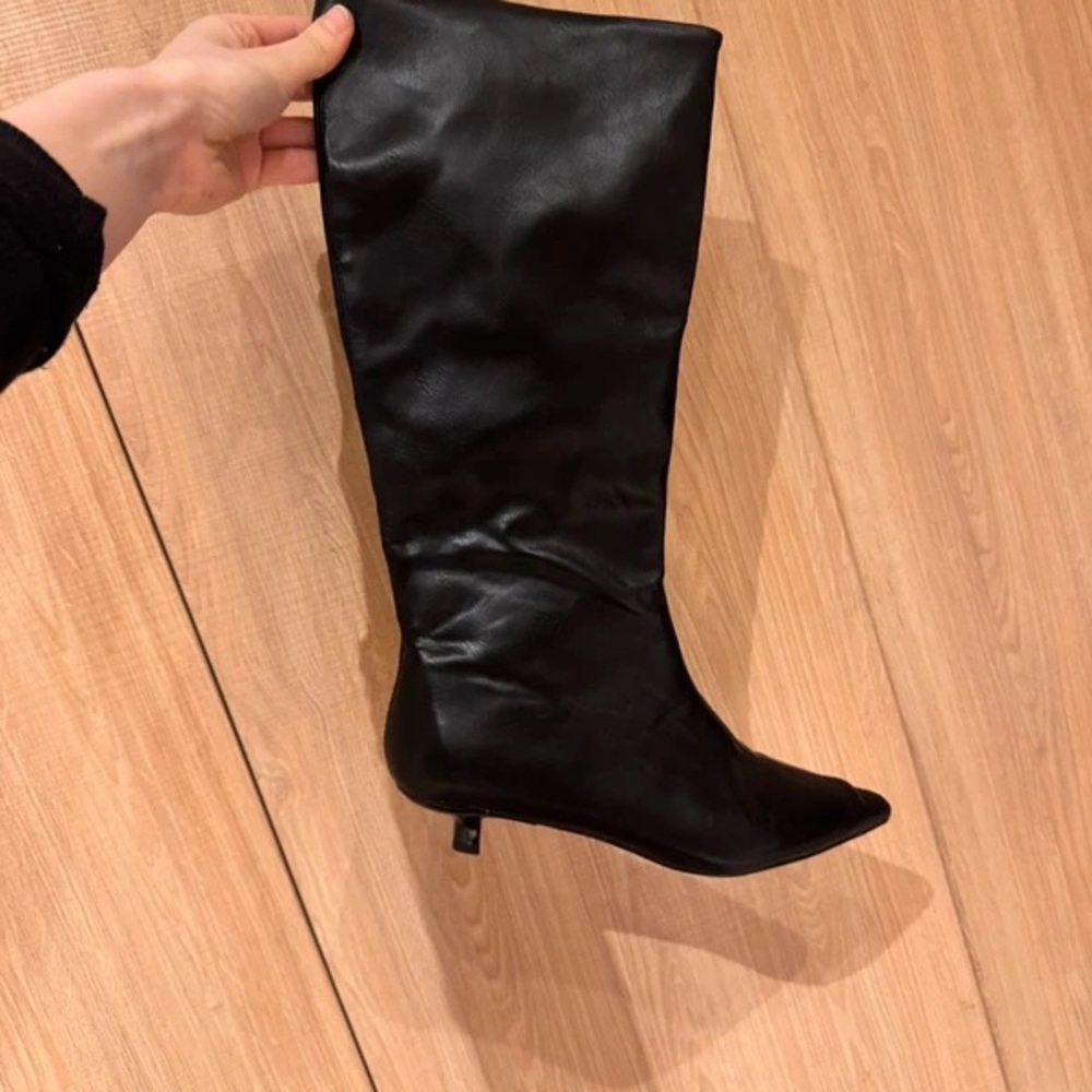 Elegant Black Leather Heeled Boots for Women